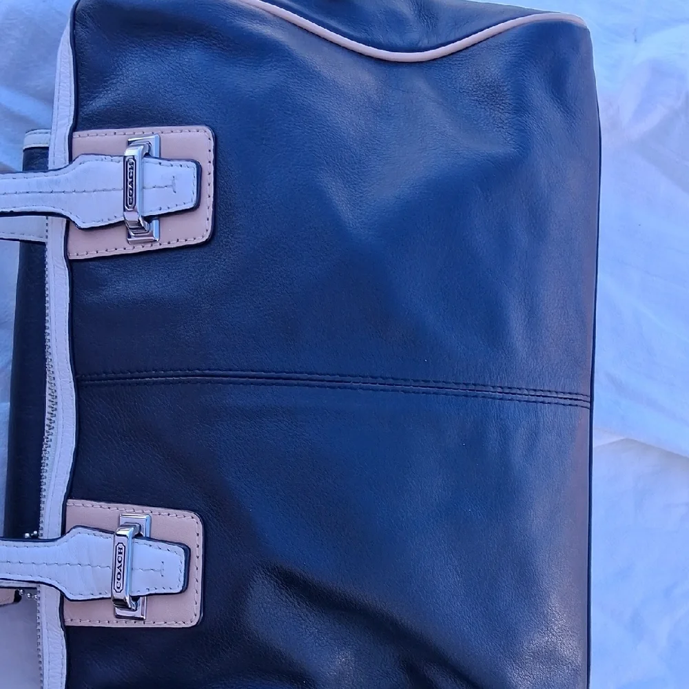 Coach Black Leather Tote with Cream and Tan Trim - Picture 4 of 11